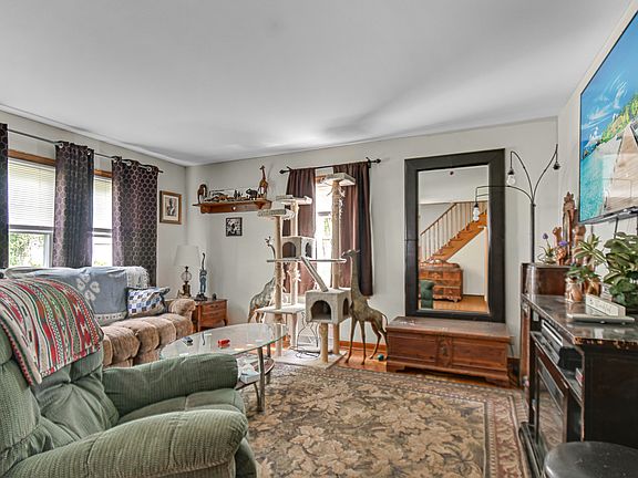 5th image of 14332 Knox Ave