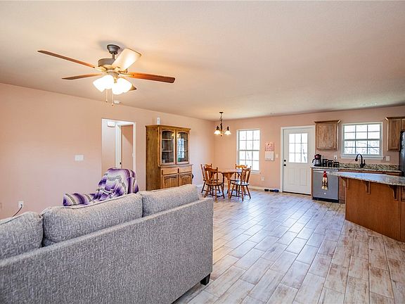 5th image of 12238 Cavewood Rd