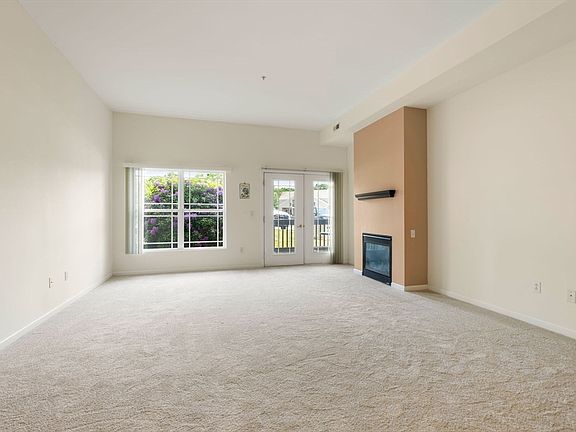 3rd image of 218 Reservoir St Unit 103