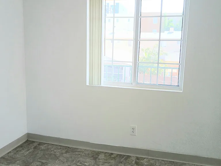 5474 Lauretta St #6 — Photo 11