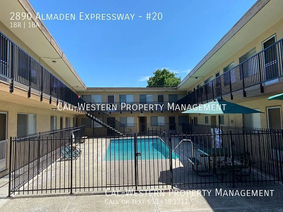Spacious 1 bed 1 bath available now! — Photo 4