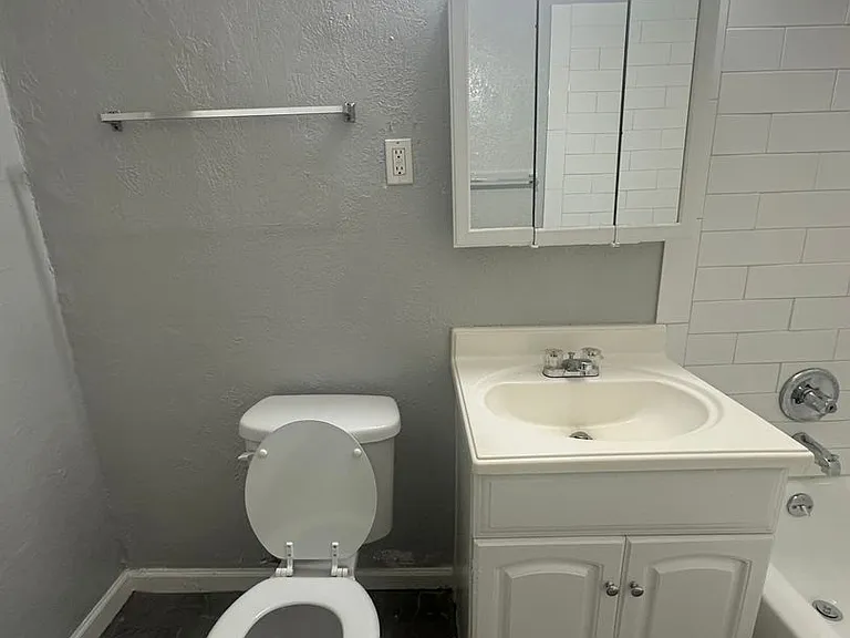 125 E Northrup Dr — Photo 32