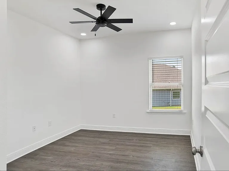 30872 Semper Dr — Photo 12