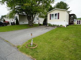 93 Nashua St, Walnutport, PA 18088