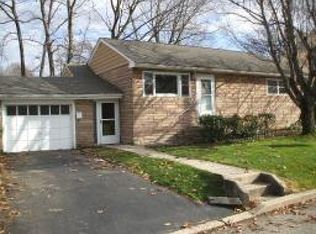 2 Locust St, Netcong, NJ 07857