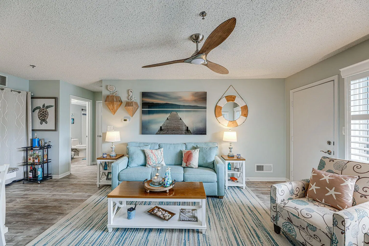2 bed, 2.0 bath, 818 sqft, $3,612 — Photo 3
