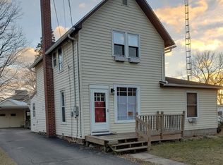 113 Litchfield St, Clinton, MI 49236