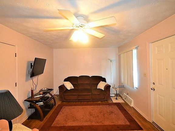 4th image of 6903 Delora Ave