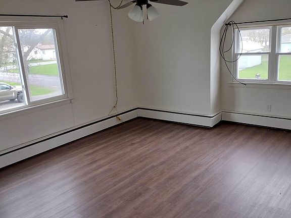 2nd image of 4532 Chester Ave