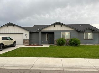 2859 Cedar Dr, Fruitland, ID 83619