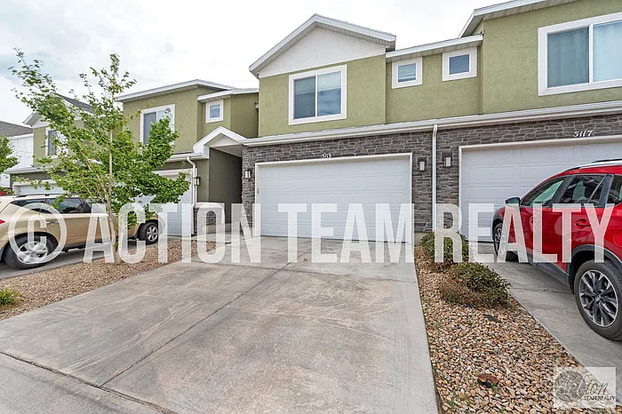 4 bed, 3.0 bath, 2025 sqft, $2,375 — Photo 2
