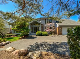 4676 Rolling Ridge Rd, West Bloomfield, MI 48323
