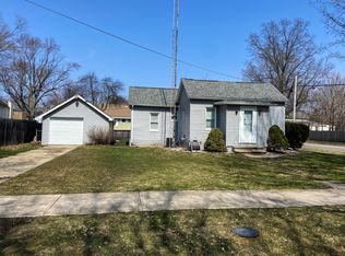 1221 Regent St, Niles, MI 49120