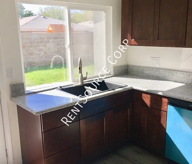 44329 Gingham Ave — Photo 7