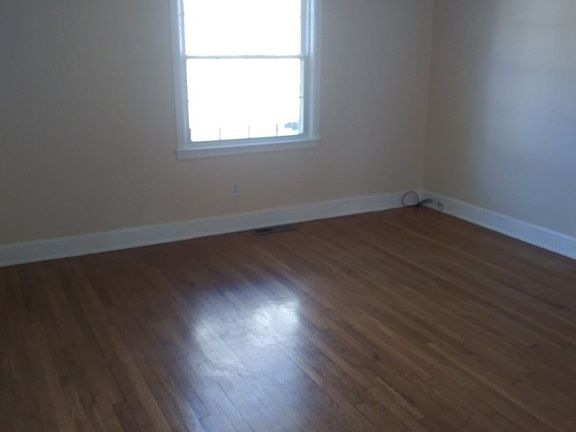 2nd image of 1012 Darley Dr