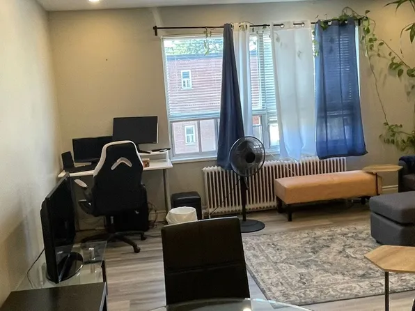 37 Mericourt Rd #303, Hamilton, ON L8S 2N5