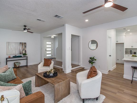4th image of 1704 Brookarbor Ct