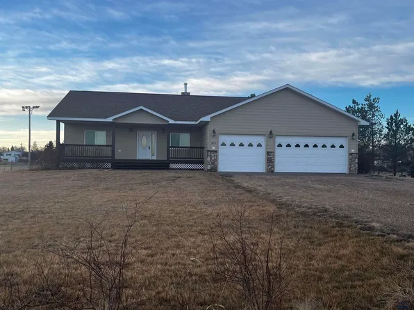 211 E White St, Bison, SD 57620