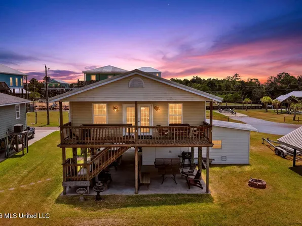 4031 Bank St, Bay Saint Louis, MS 39520
