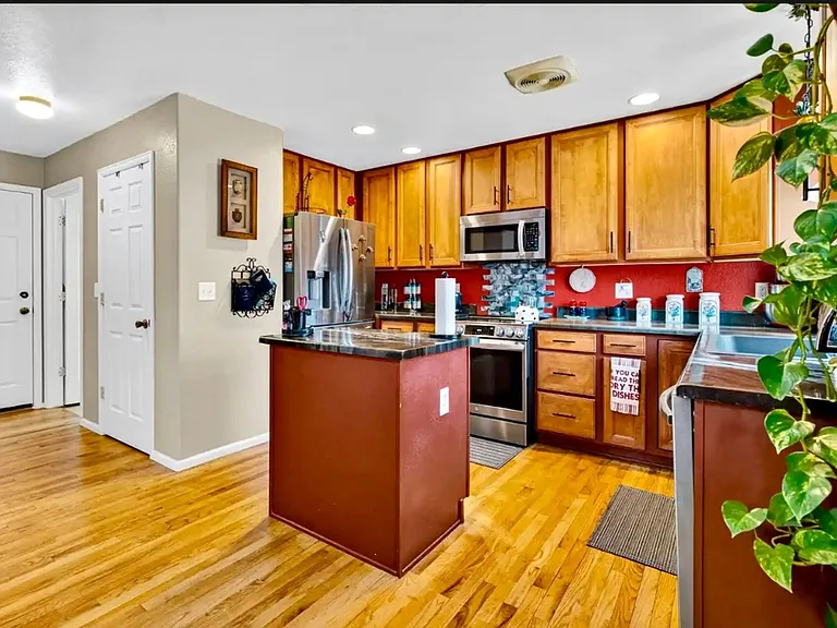 20352 E Lasalle Pl — Photo 18