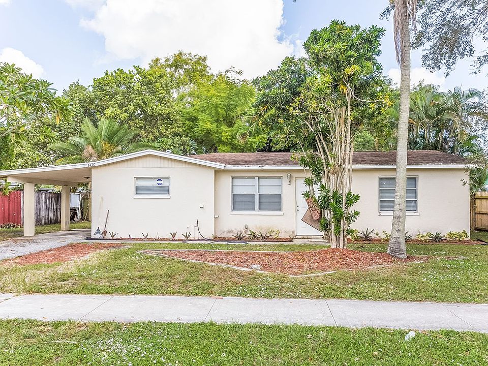 1st image of 2436 Sherwood Forest Blvd