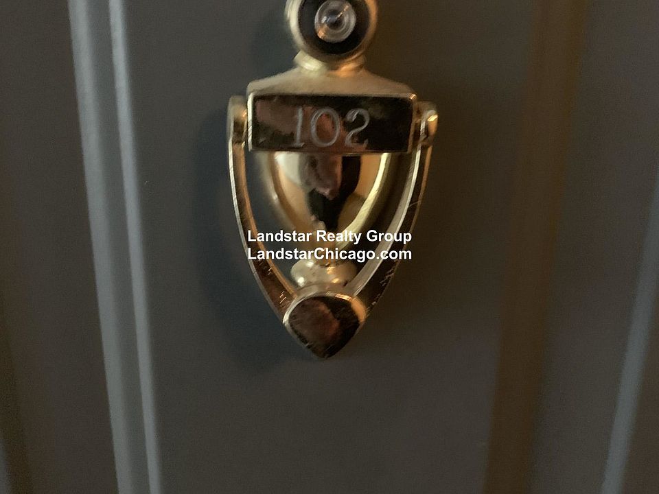 1st image of 846 W Montrose Ave APT 203