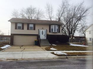 304 Eaton Ave, Romeoville, IL 60446