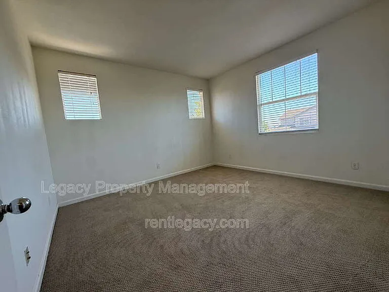 1552 Bailey Dr — Photo 19