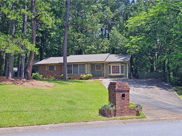 5318 Joan Of Arc Pl, Atlanta, GA 30349