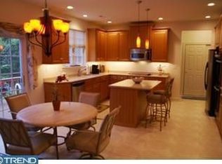 332 Sterling Ln, Downingtown, PA 19335