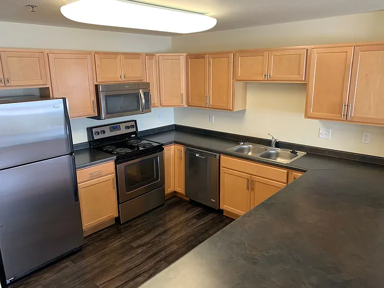 West Lake II Apartments — Photo 69