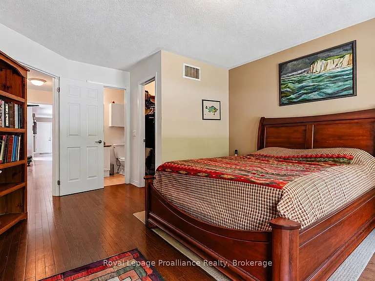 835 Charles Wilson Pkwy — Photo 16