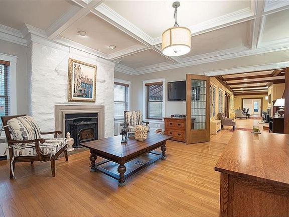 5th image of 2689 Oak Hill Dr