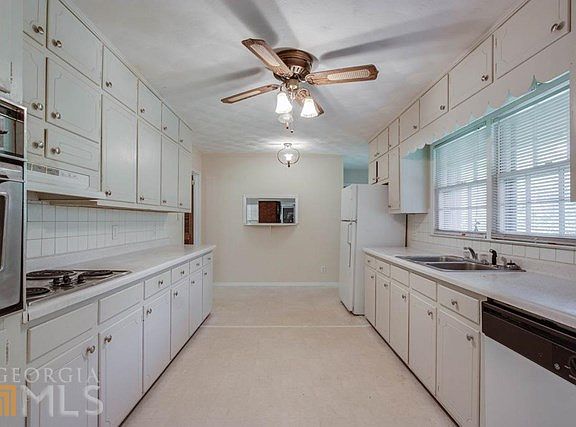 5th image of 3927 Greenview Dr