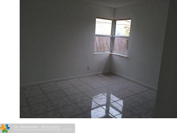 5th image of 190 NE 51st St