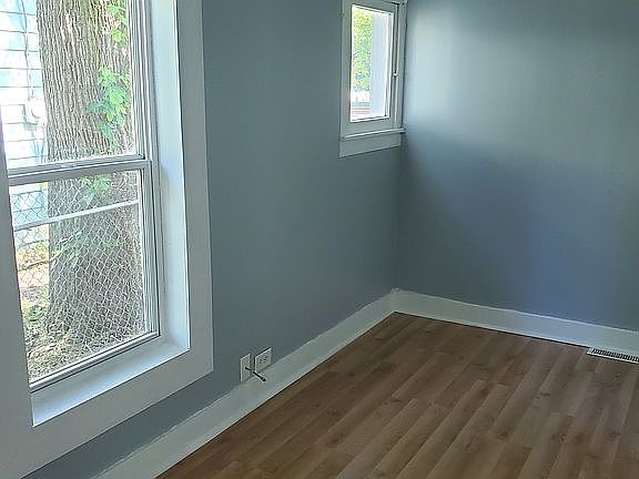 4th image of 416 River Ave