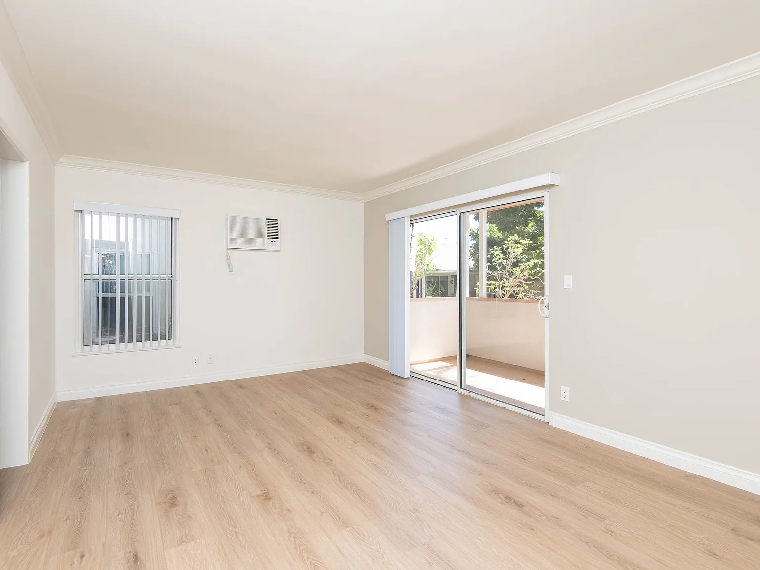 1 bed, 645 sqft, $2,450 — Photo 4