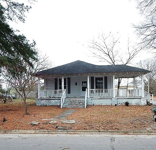 1st image of 1116 Russell St