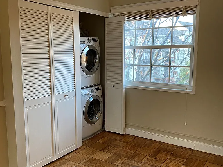 1630 W Abingdon Dr #301 — Photo 10