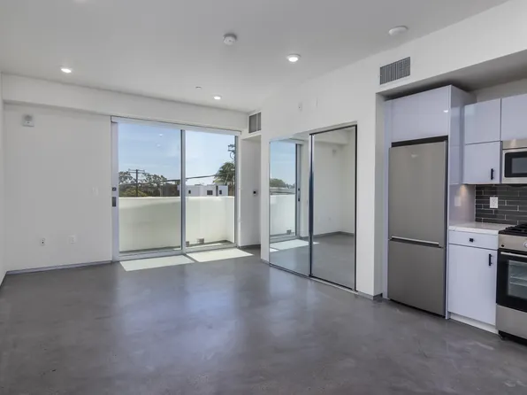 11588 W Pico Blvd #206, Los Angeles, CA 90064