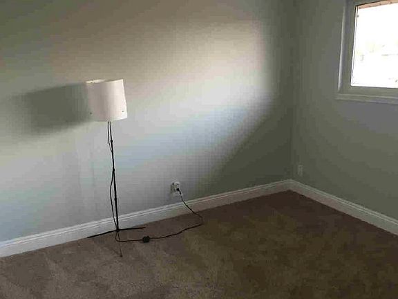 5th image of 9089 La Riviera Dr
