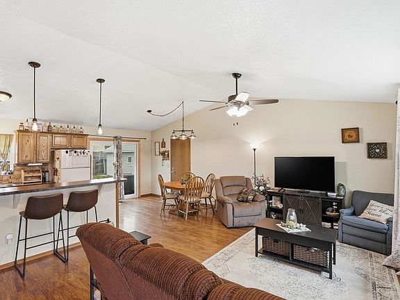 5th image of 703 Dublin Dr