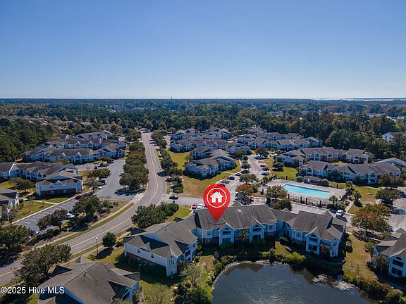 4th image of 4118 Breezewood Drive Apt 202