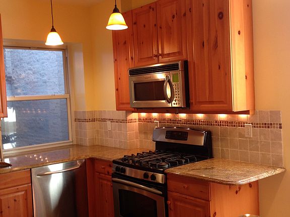 2nd image of 61 E 77th St APT 3E