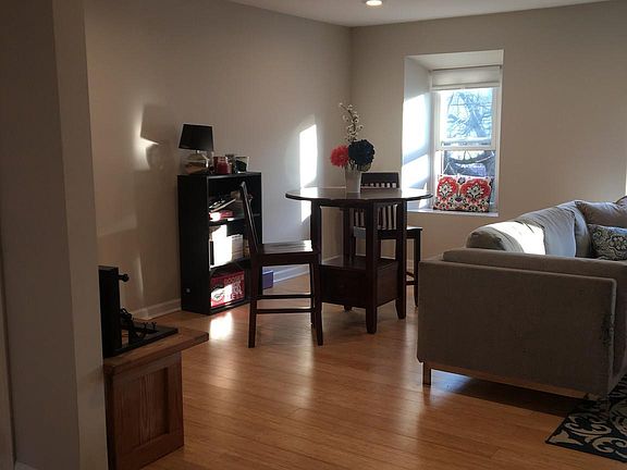 3rd image of 4203 Main St #2