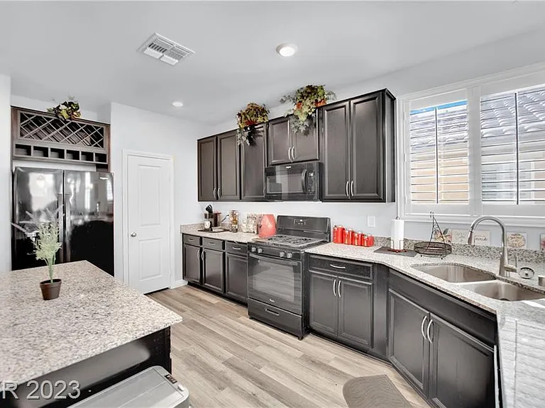 3496 Calentina Ave — Photo 11
