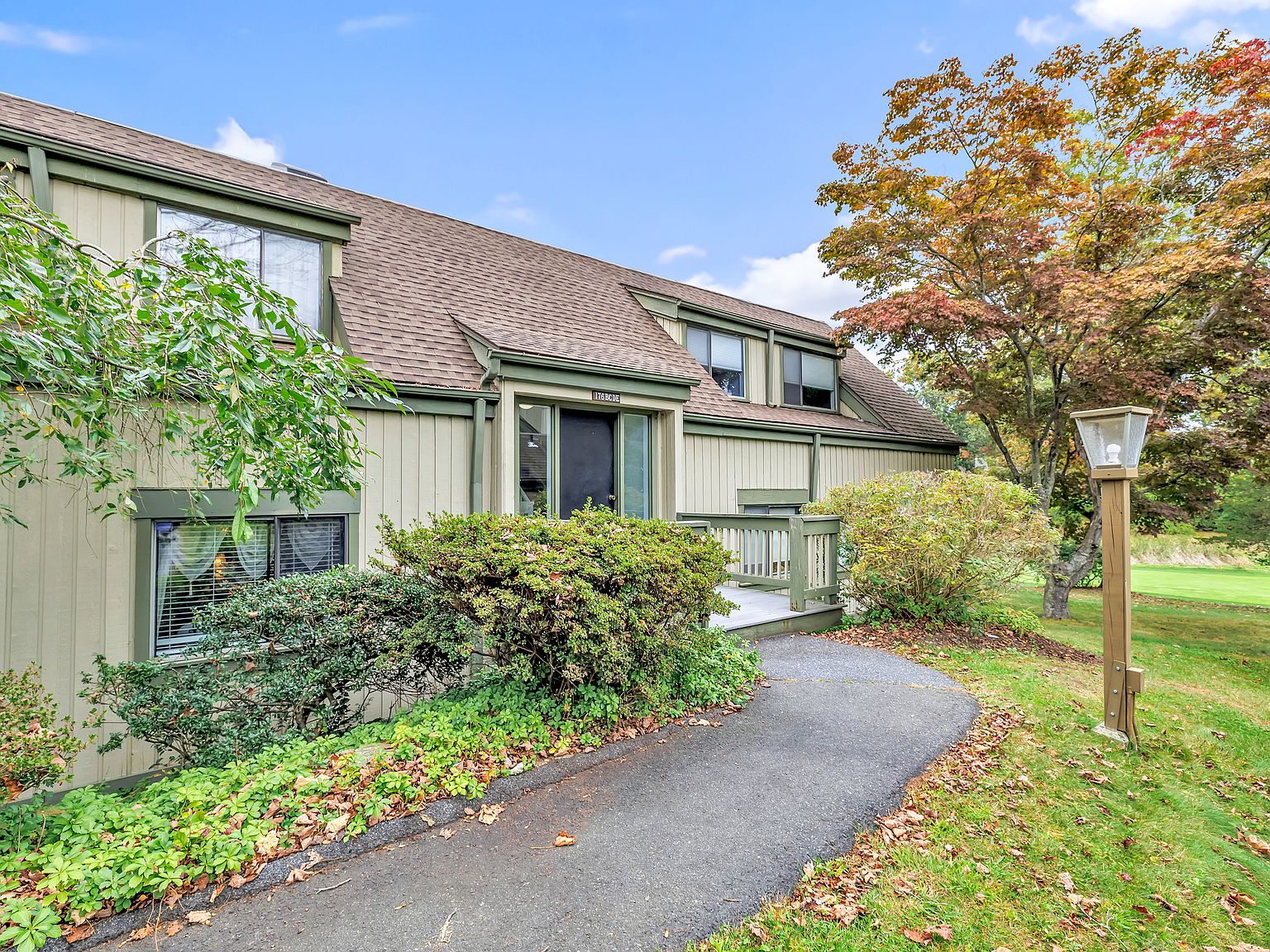 176 Heritage Village #B