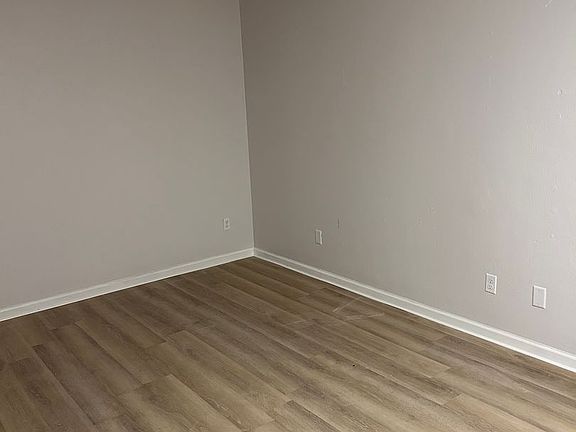 2nd image of 1512 W 4th St APT B