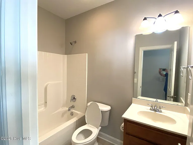 2044 Cambria Dr #A — Photo 9