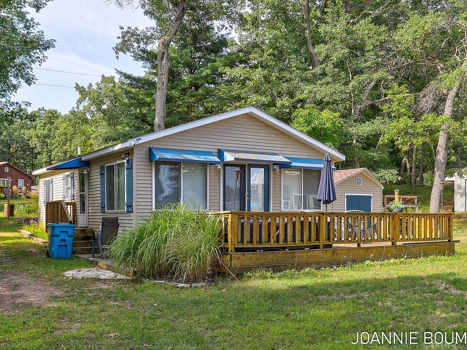 1st image of 8286 W Pine Grove Beach Dr